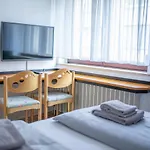 Zwehrener Hof 3*