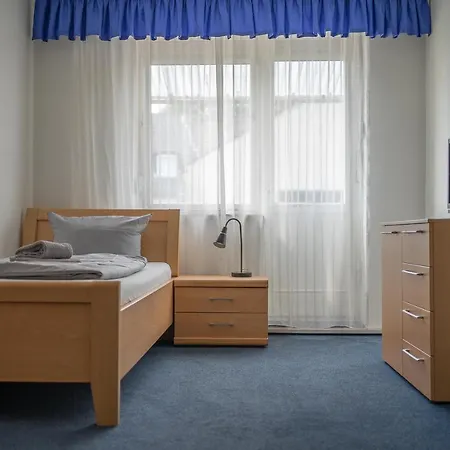 泽林内霍夫旅馆 酒店 3*