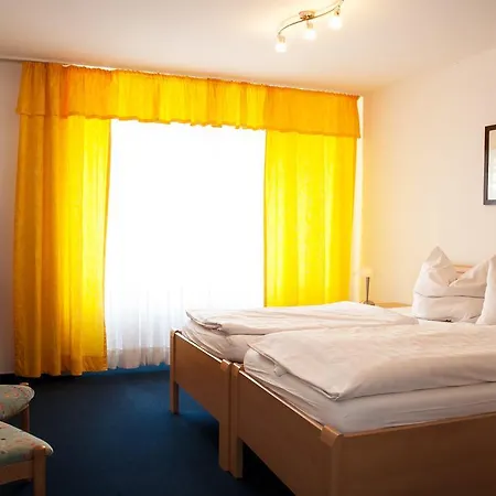 Zwehrener Hof 3*