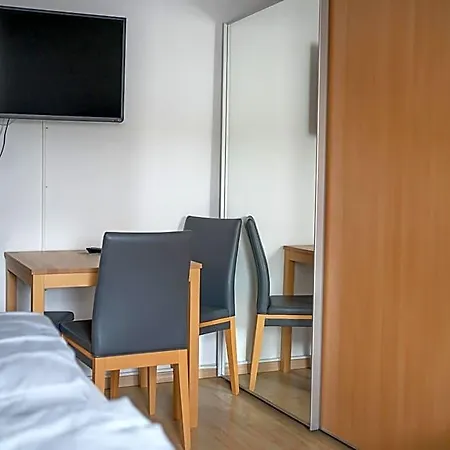 Hotel Zwehrener Hof 3*